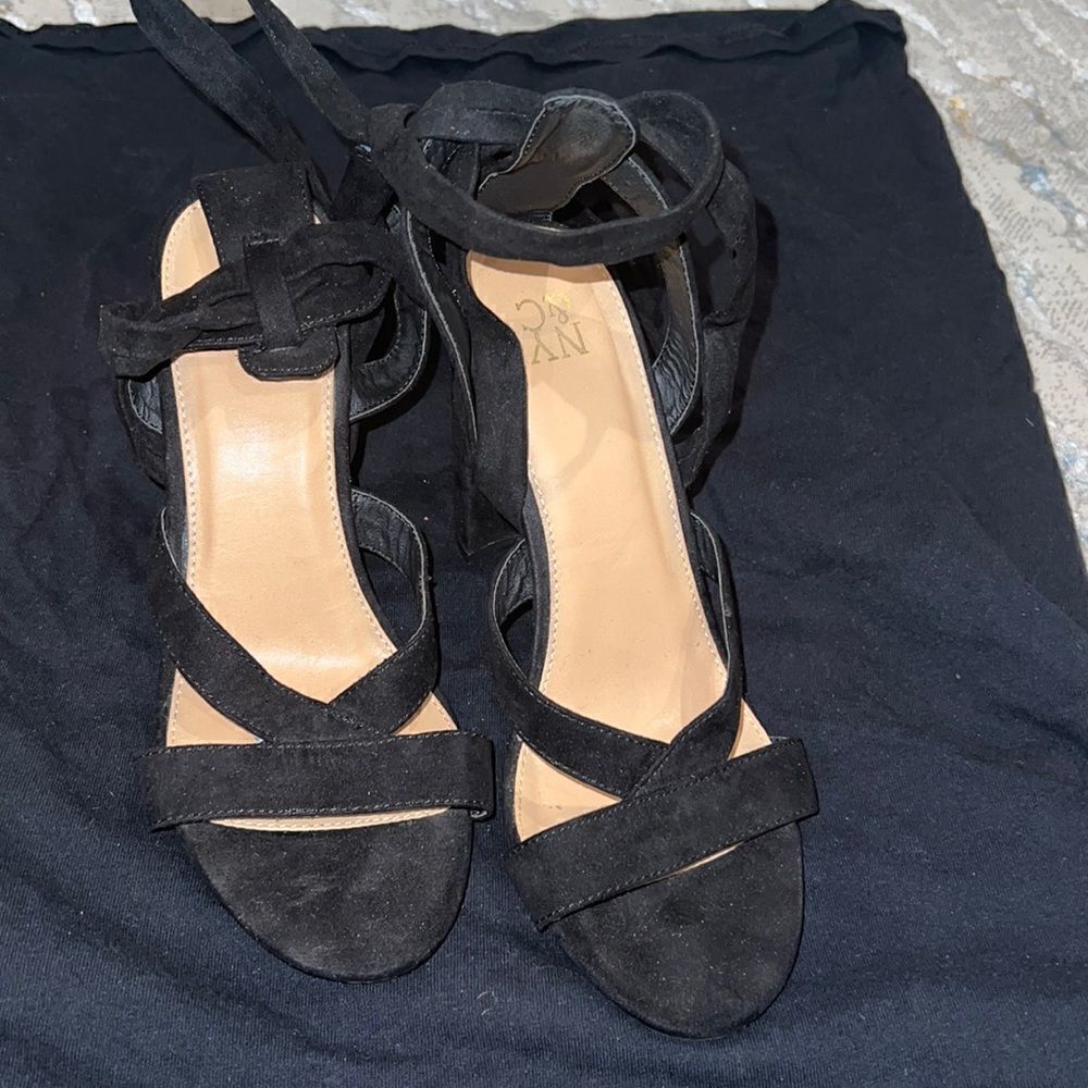 Strappy sandals 